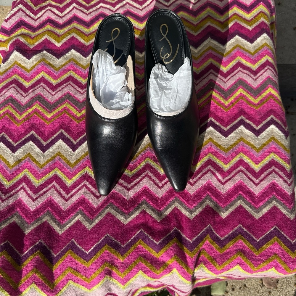 Elegant Sam Edelman Vonn Black Leather Women's Mules